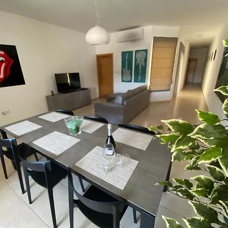 Apartment Rock Bay